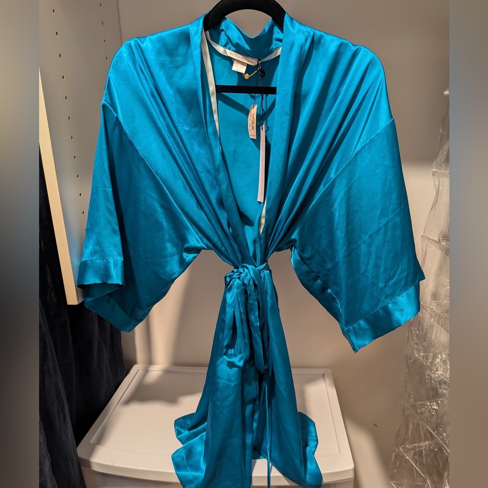 Victorias Secret Vibrant Teal Satin Robe- NWT